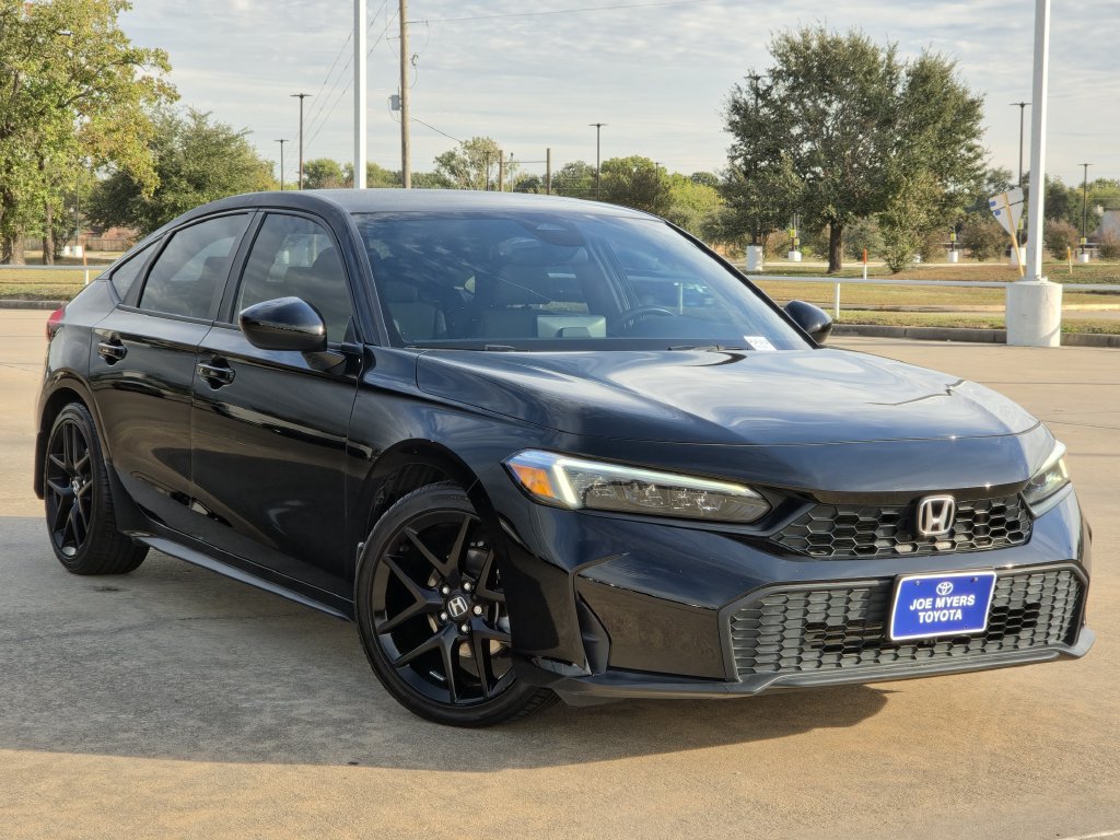 Used 2025 Honda Civic Sport image 2