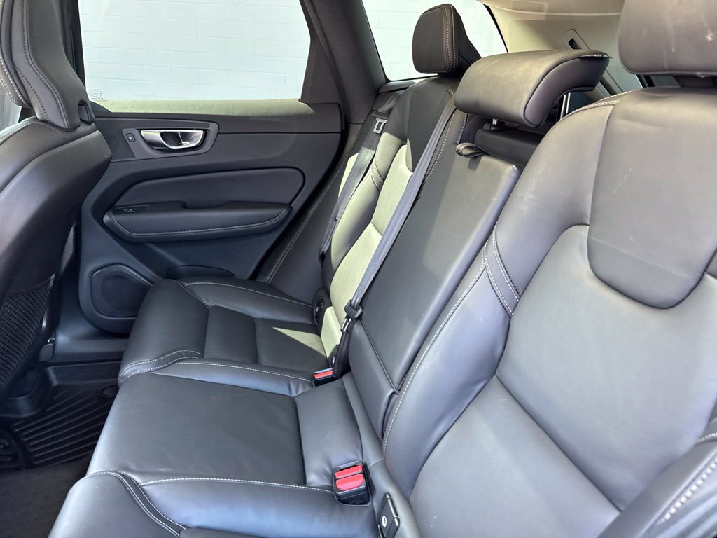 Used 2025 Volvo XC60 B5 Ultra AWD/4WD image 14