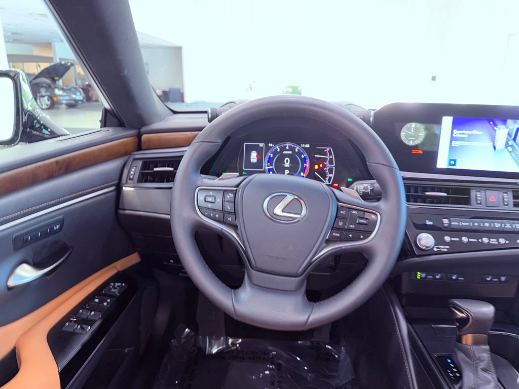 Certified 2024 Lexus ES 350 w/ Premium Package FWD image 17
