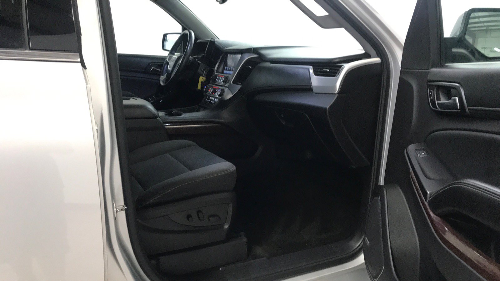 Used 2016 GMC Yukon SLE w/ Convenience Package RWD image 17