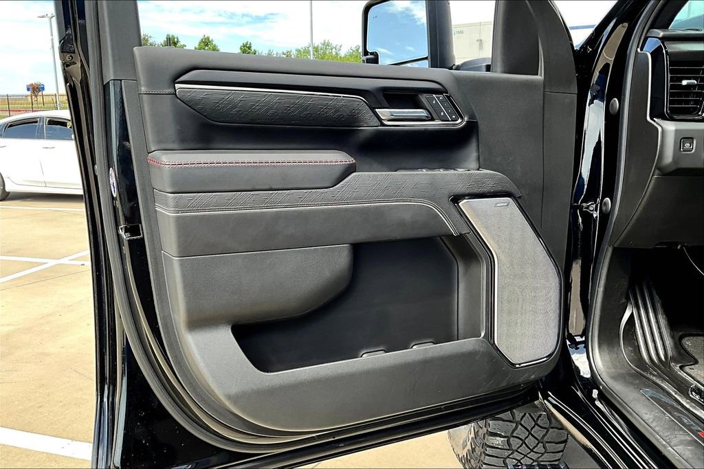 Used 2024 GMC Sierra 2500 AT4X image 23