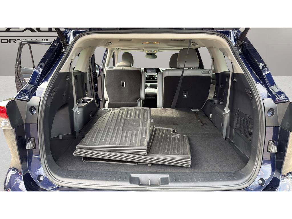 Used 2022 Toyota Highlander XLE image 19