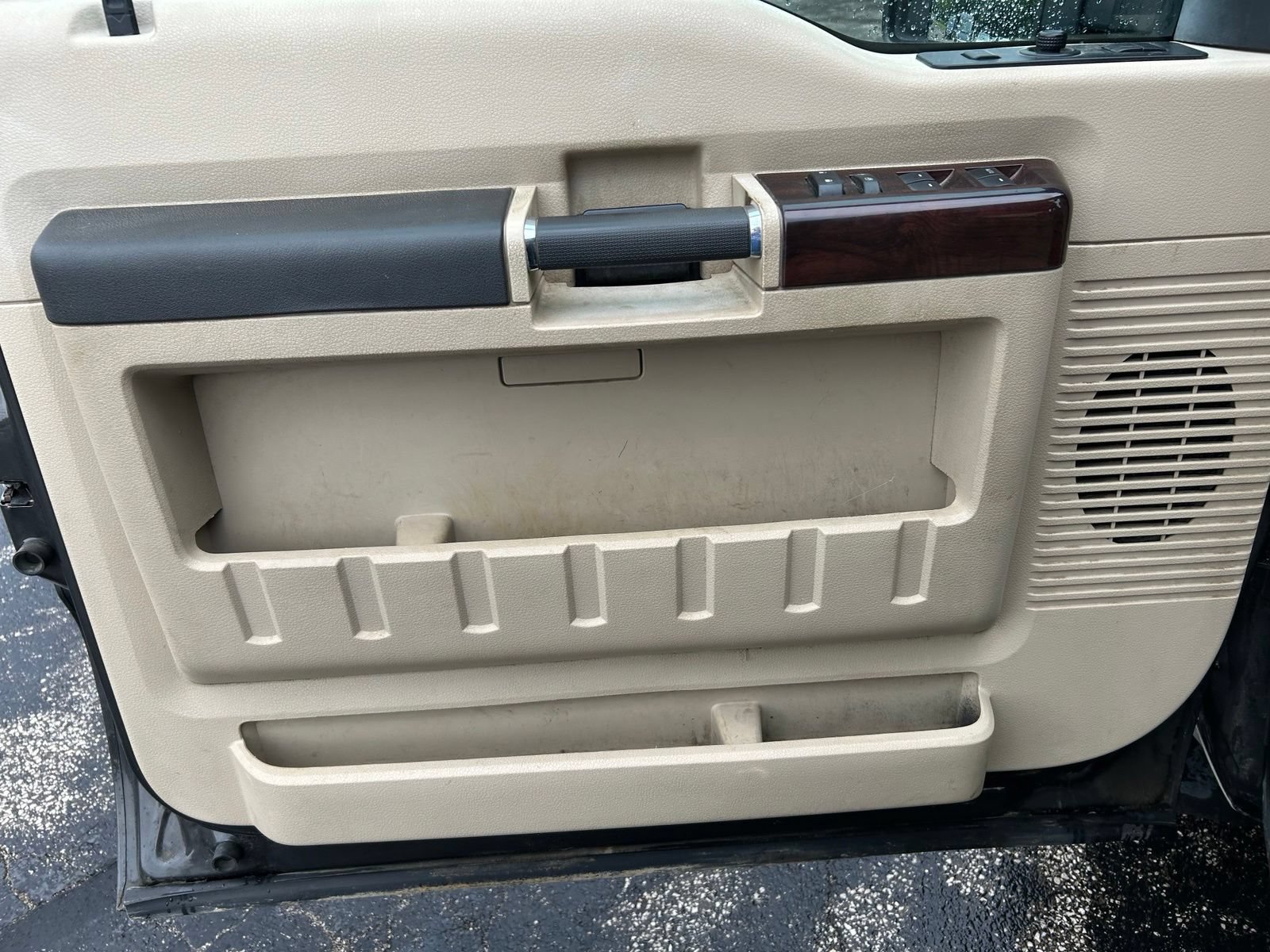 Used 2008 Ford F350 4x4 Crew Cab DRW Super Duty image 11