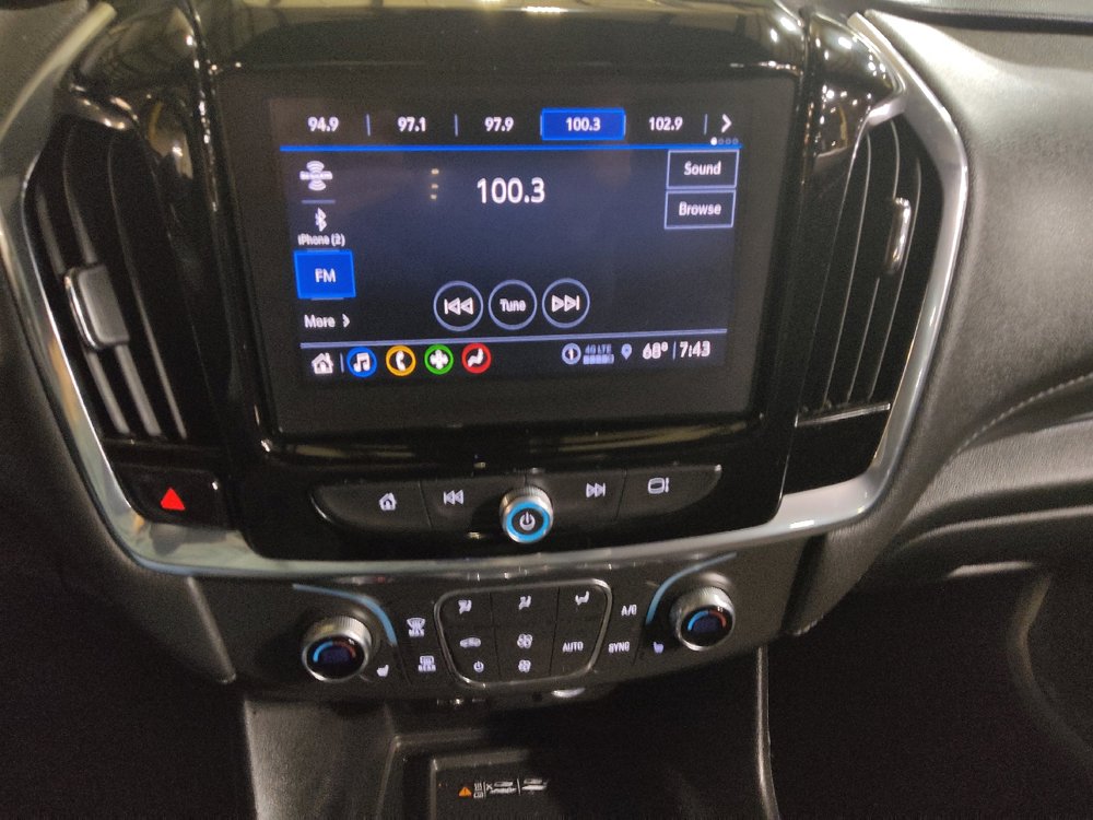 Used 2023 Chevrolet Traverse LT image 25