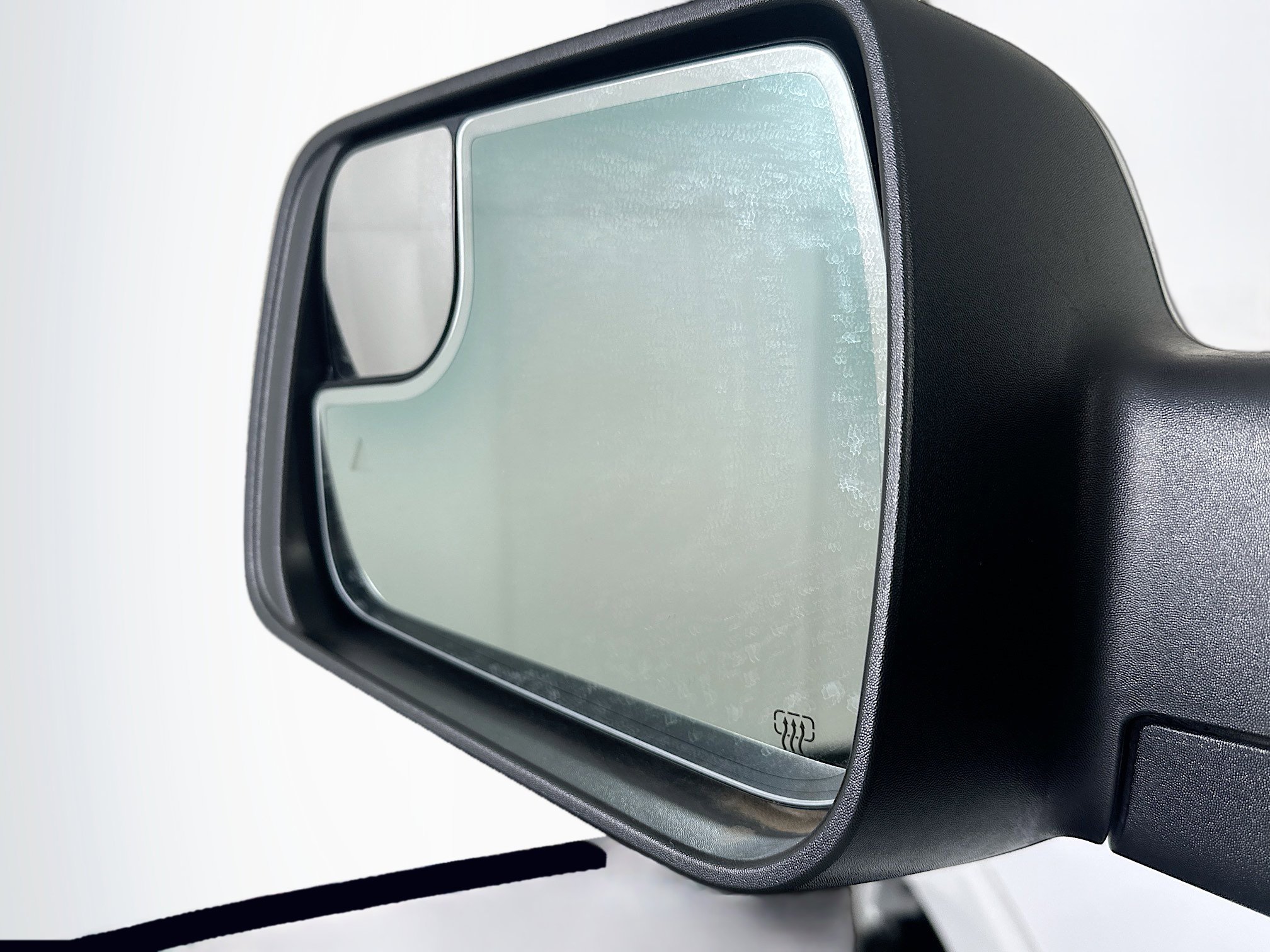 Used 2025 RAM 1500 Laramie image 16