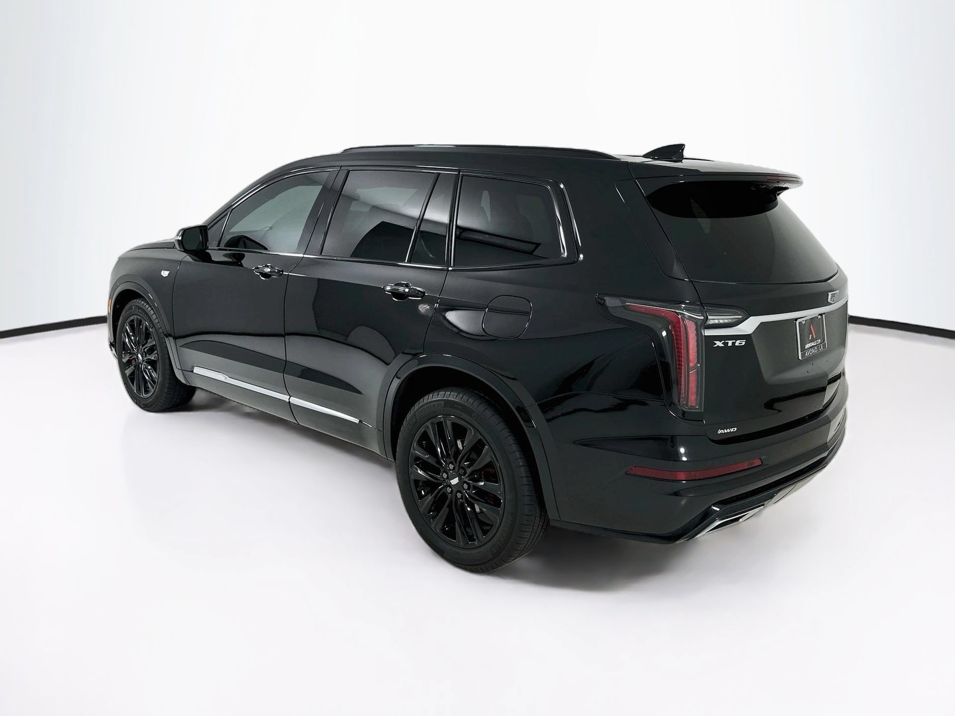 Used 2025 Cadillac XT6 Sport w/ LPO, Onyx Lite Package AWD/4WD image 6