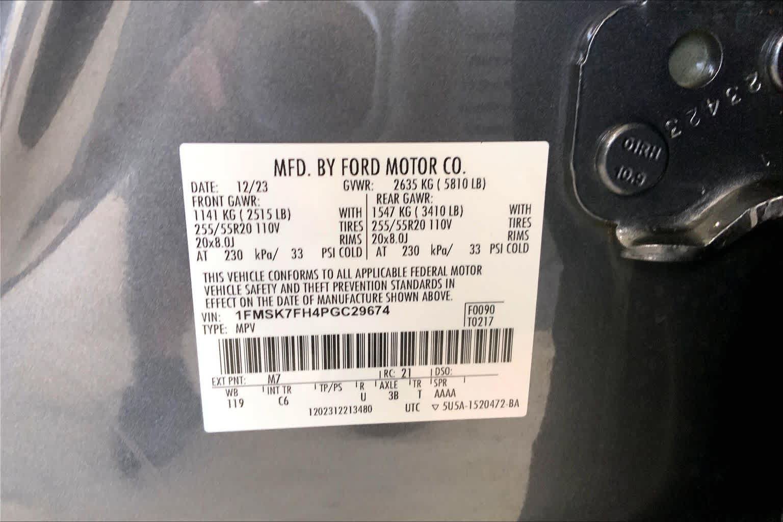 Used 2023 Ford Explorer Limited w/ Limited Technology Package RWD image 32
