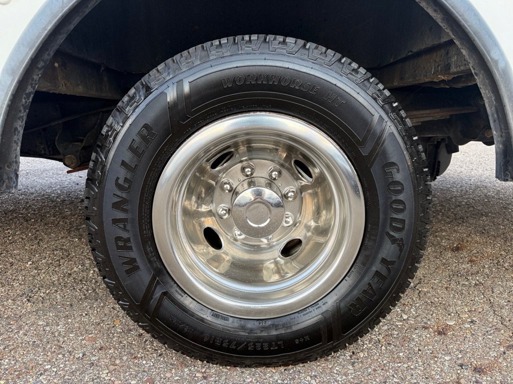 Used 2019 Ford E-350 and Econoline 350 Super Duty w/ Power Windows & Locks Group RWD image 29
