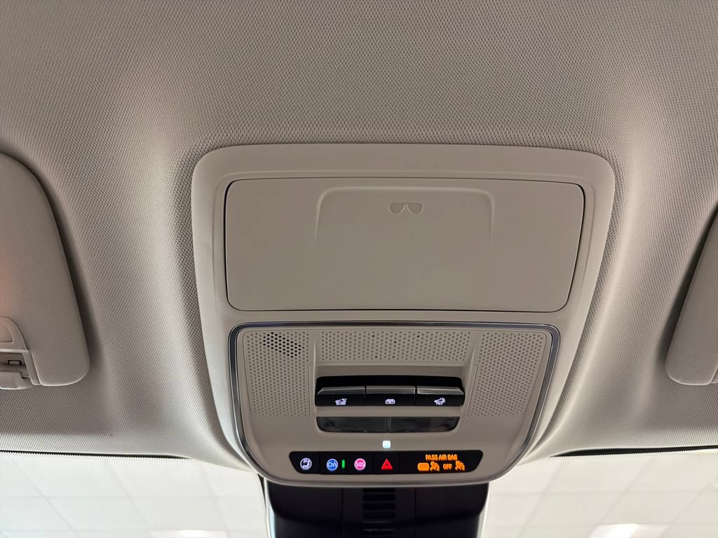 New 2026 GMC Acadia Denali w/ Super Cruise Package FWD image 16