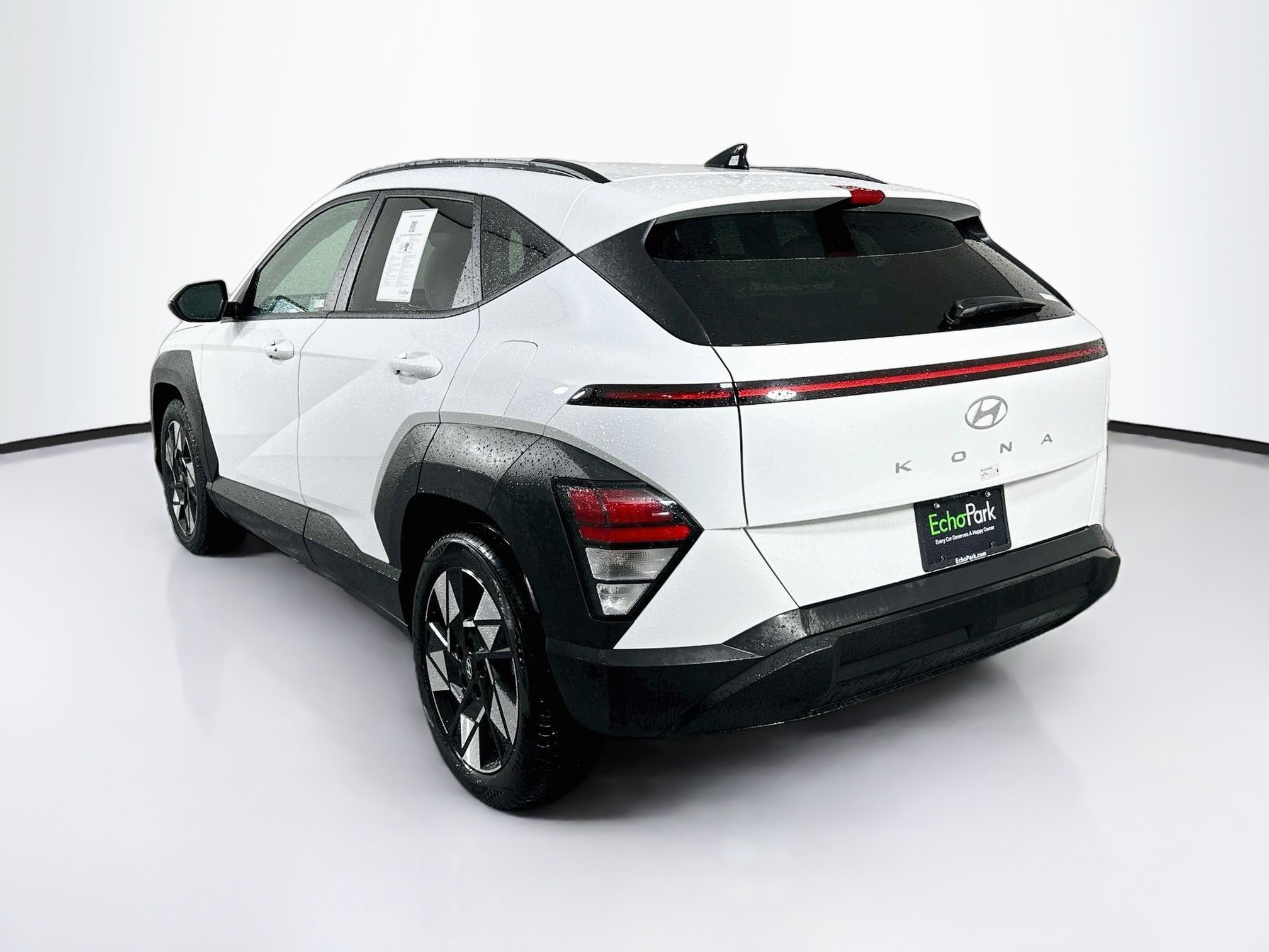 Used 2025 Hyundai Kona SEL FWD image 5