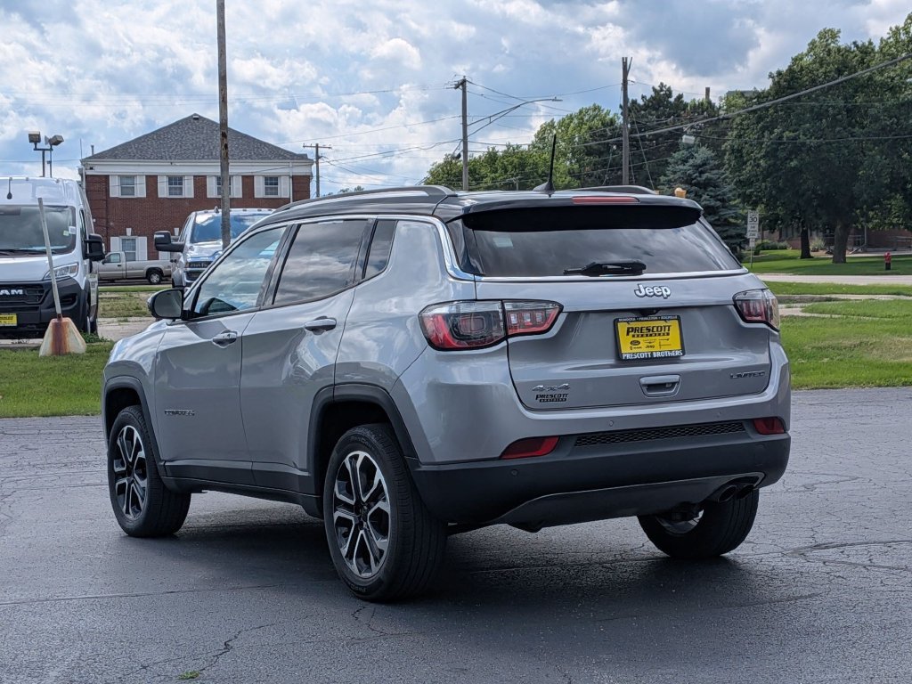 Used 2022 Jeep Compass Limited AWD/4WD image 5
