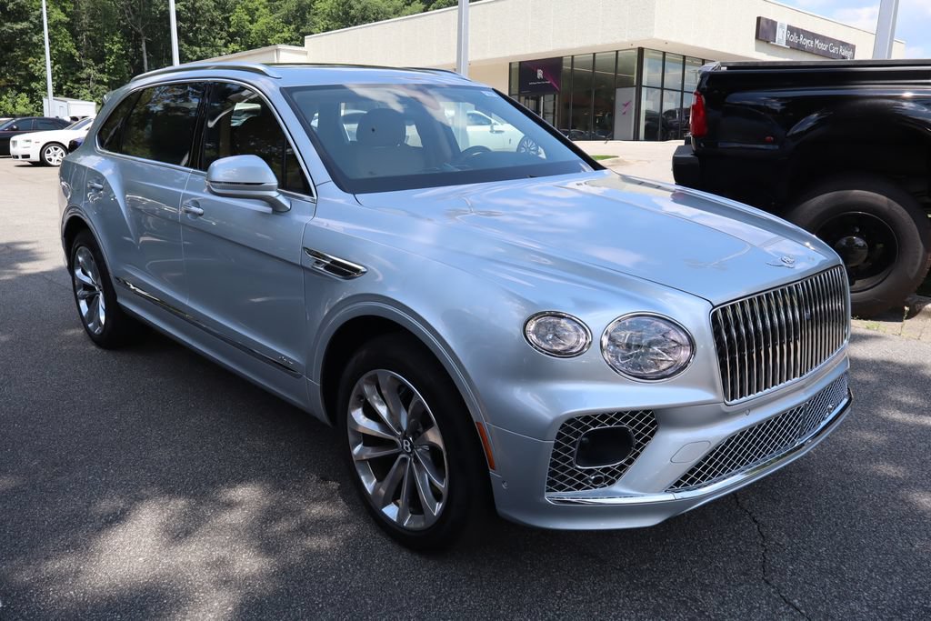 Used 2023 Bentley Bentayga Extended Wheelbase AWD/4WD image 3