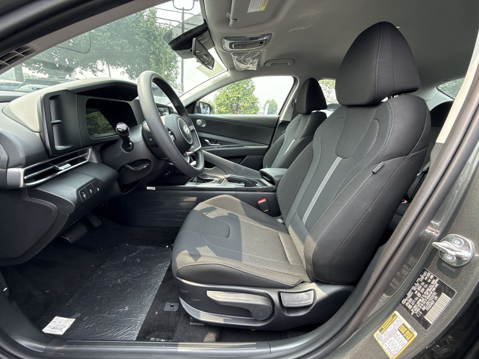 New 2026 Hyundai Elantra SE FWD image 13