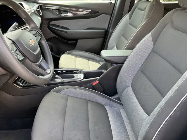 Used 2025 Chevrolet TrailBlazer LT AWD/4WD image 5