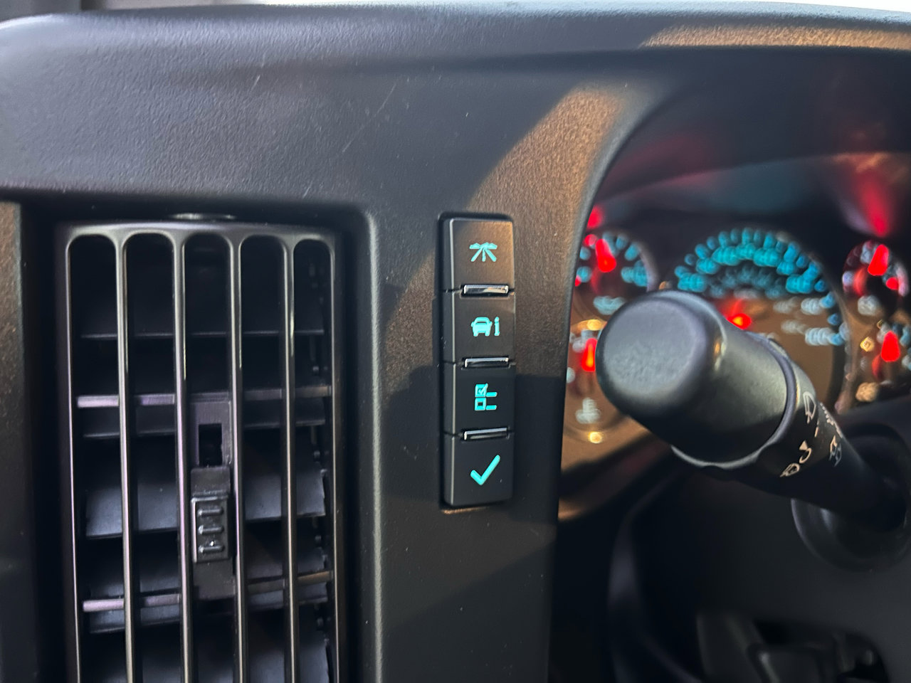 Used 2022 GMC Savana 2500 w/ Driver Convenience Package image 20