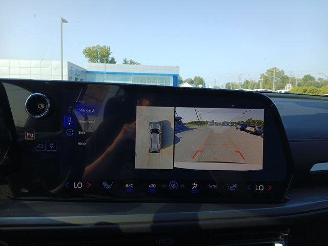 New 2026 Chevrolet Traverse LT w/ Enhanced Driving Package image 18