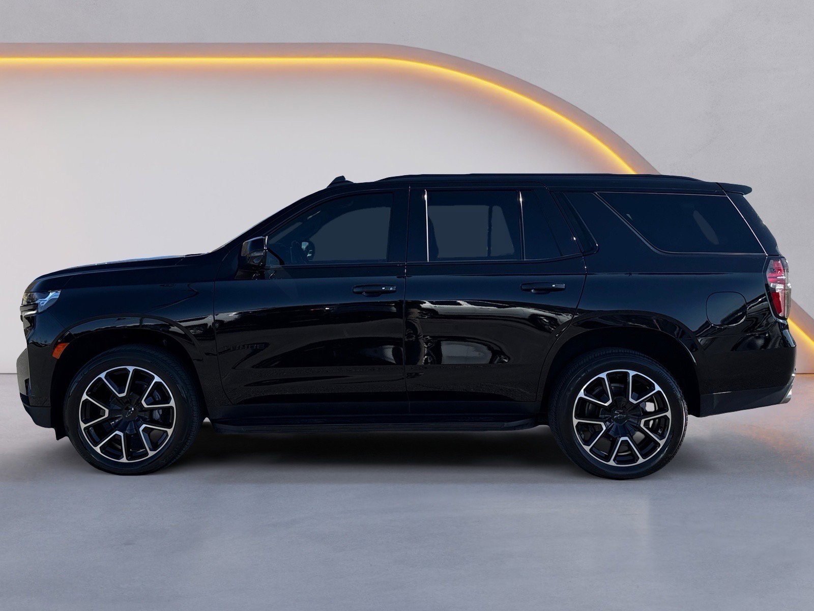 Used 2024 Chevrolet Tahoe RST w/ Sport Performance Package image 6