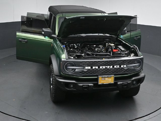 Certified 2023 Ford Bronco Badlands AWD/4WD image 54