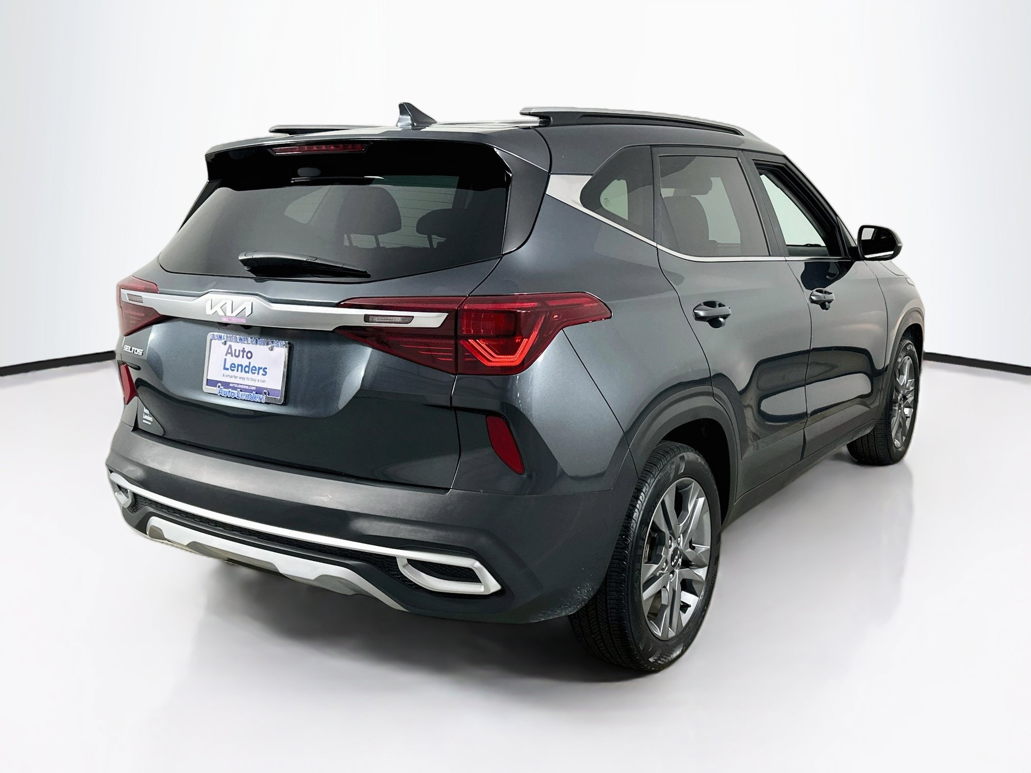 Used 2023 Kia Seltos S FWD image 5