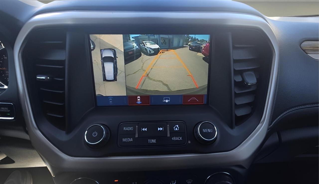 Used 2017 GMC Acadia Denali w/ Technology Package AWD/4WD image 17