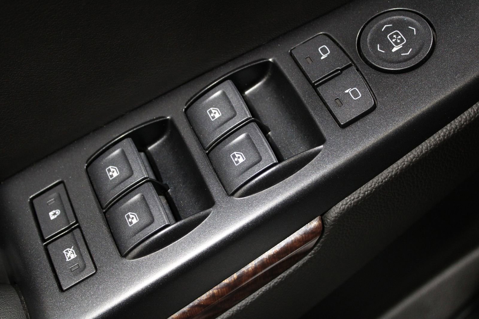 Used 2019 GMC Yukon SLT image 19