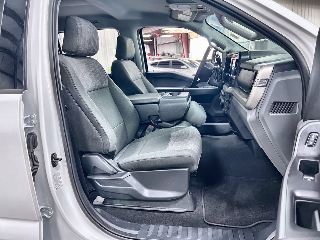 Used 2025 Ford F350 XLT AWD/4WD image 26