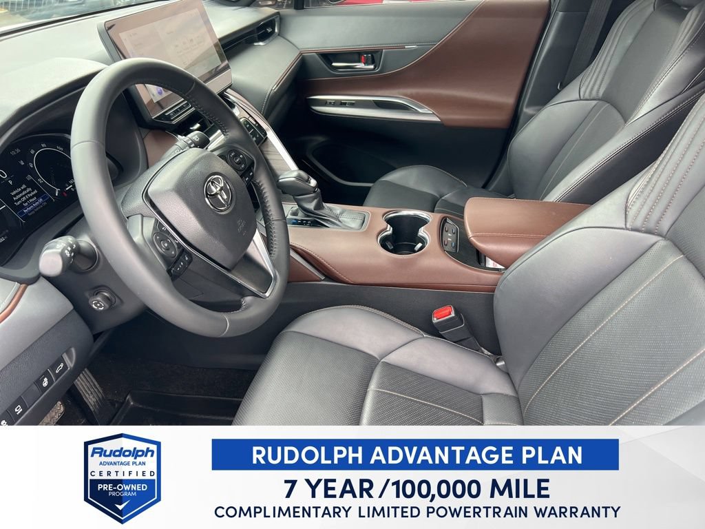 Used 2024 Toyota Venza AWD/4WD image 10