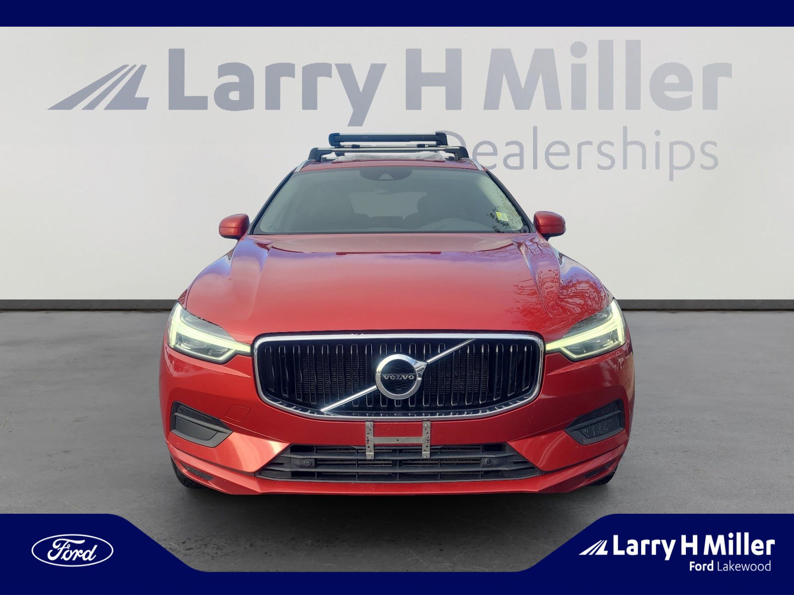 Used 2019 Volvo XC60 T5 Momentum w/ Premium Package image 8