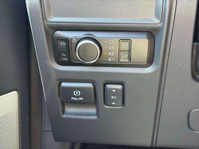 Used 2025 Ford F150 Lightning Platinum AWD/4WD image 22