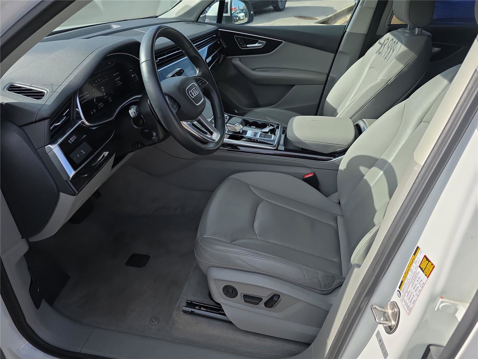 Used 2024 Audi Q7 3.0T Premium Plus image 12