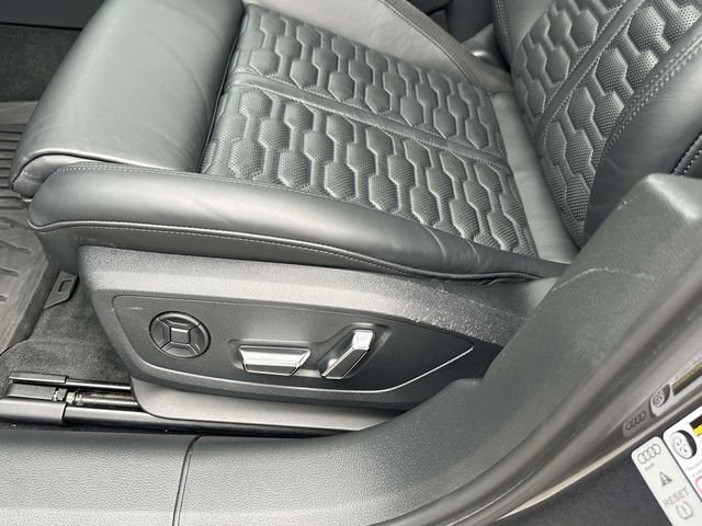 Used 2022 Audi RS 6 image 24