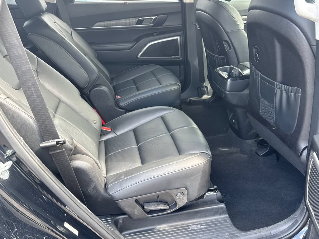 Certified 2024 Kia Telluride EX w/ EX Captain's Chair Package FWD image 15