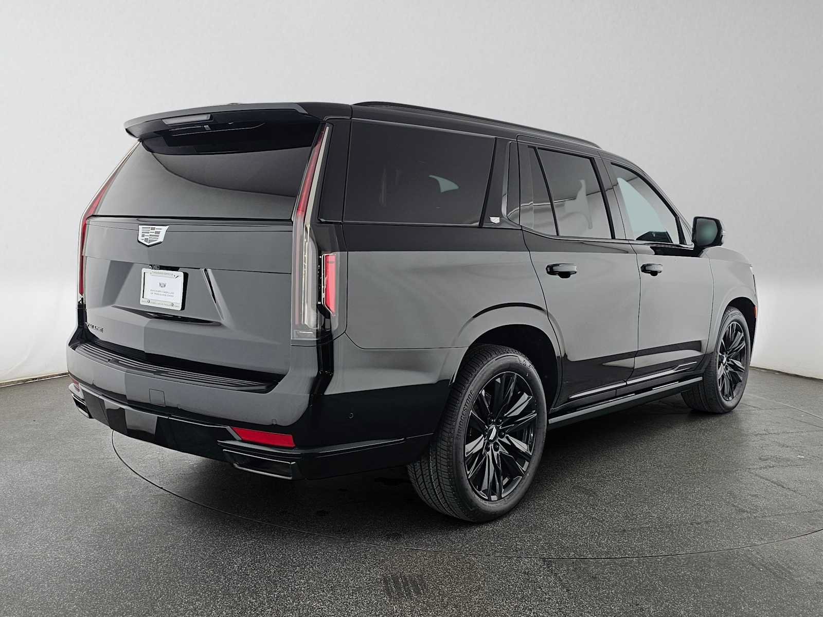 Used 2023 Cadillac Escalade Sport Platinum AWD/4WD image 3