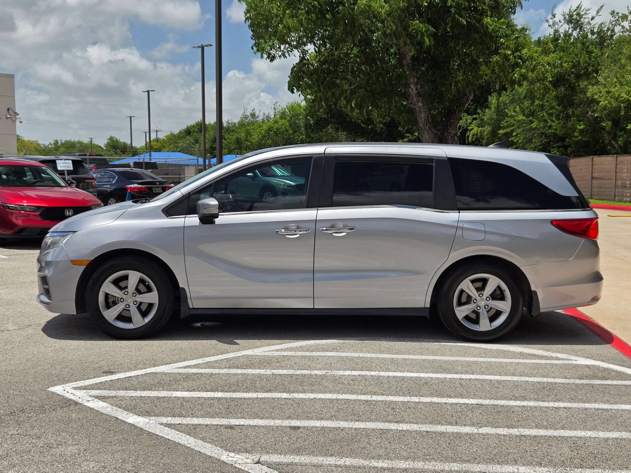 Used 2018 Honda Odyssey EX-L image 5