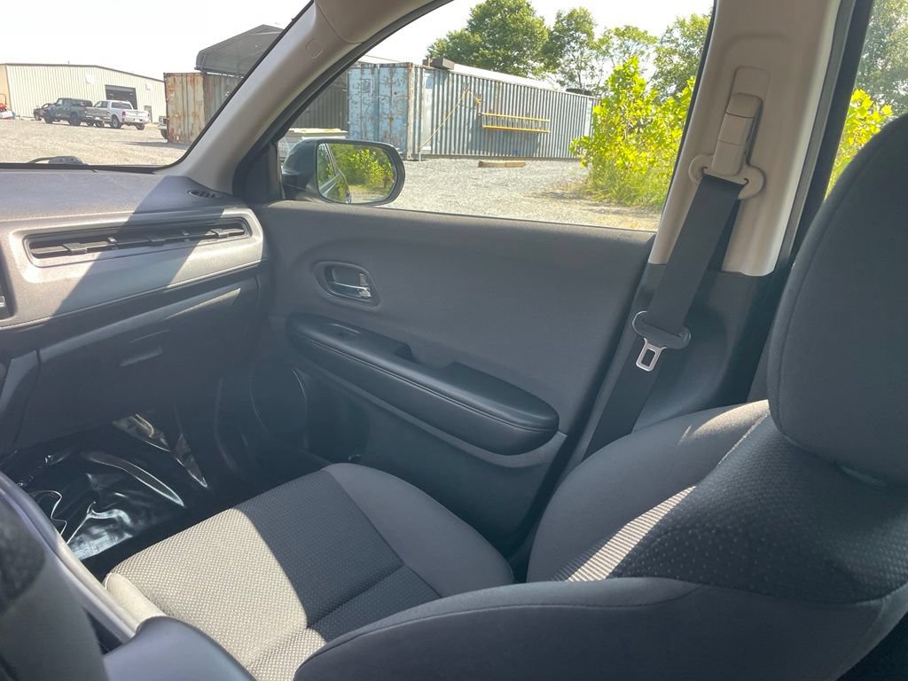 Used 2019 Honda HR-V LX image 21