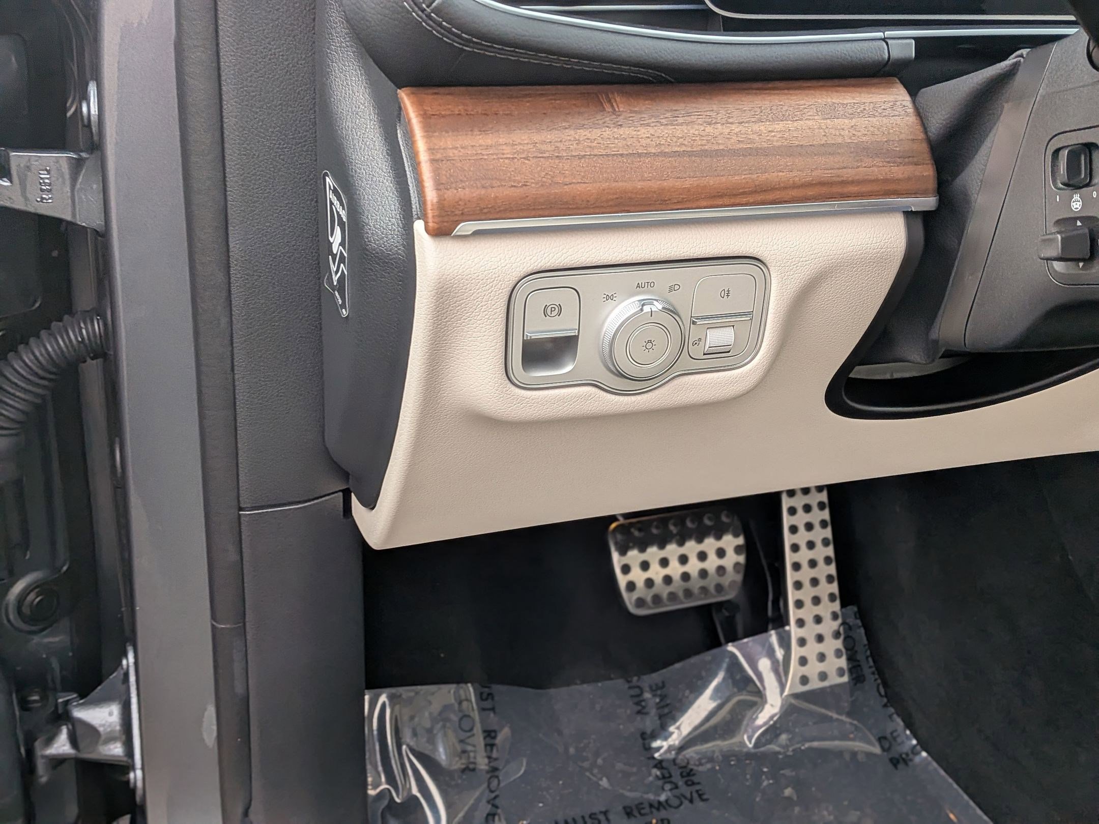 Certified 2025 Mercedes-Benz GLS 450 4MATIC image 15