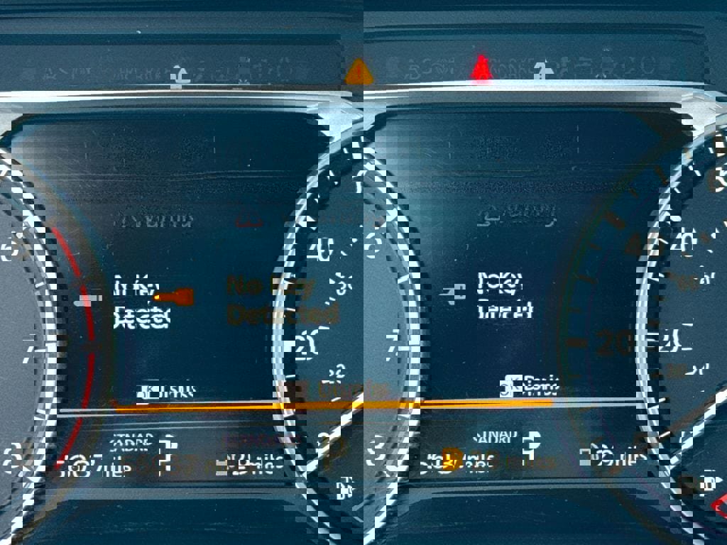 Used 2023 Nissan Rogue SV image 16