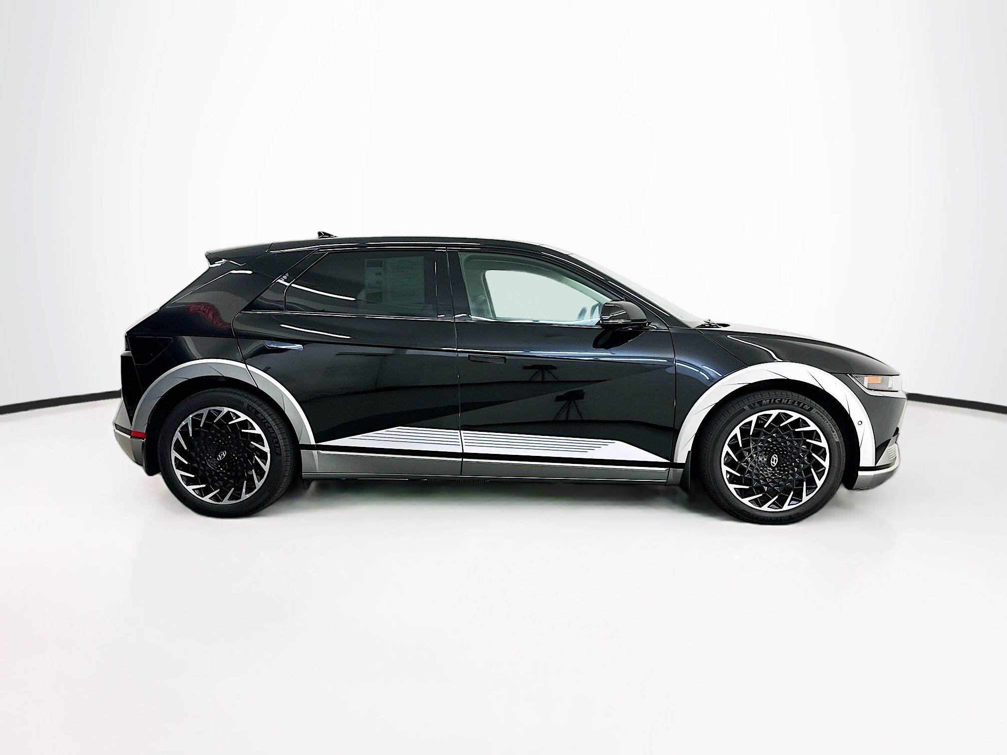 Used 2024 Hyundai Ioniq 5 Limited AWD/4WD image 10
