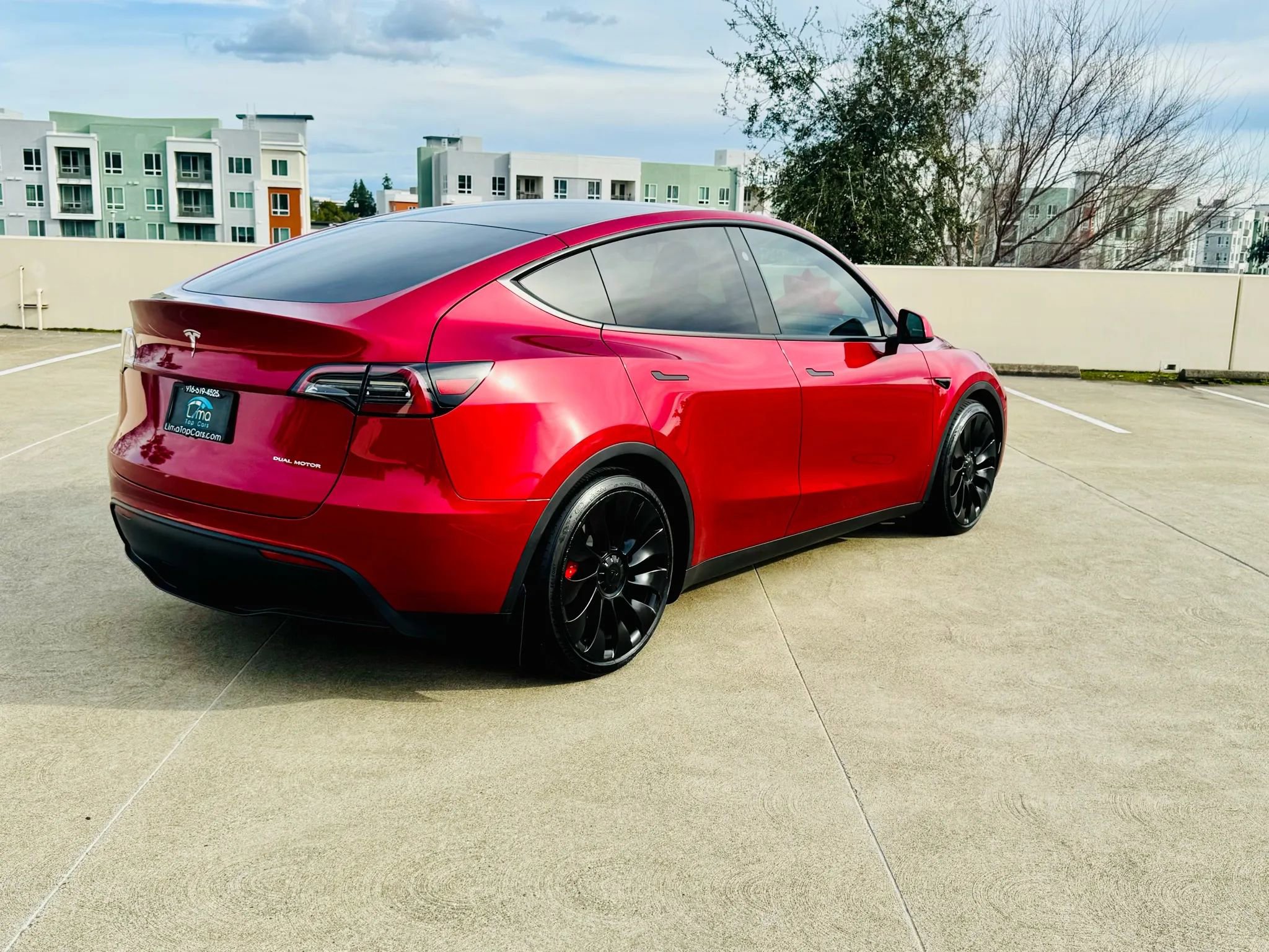 Used 2024 Tesla Model Y Performance image 6