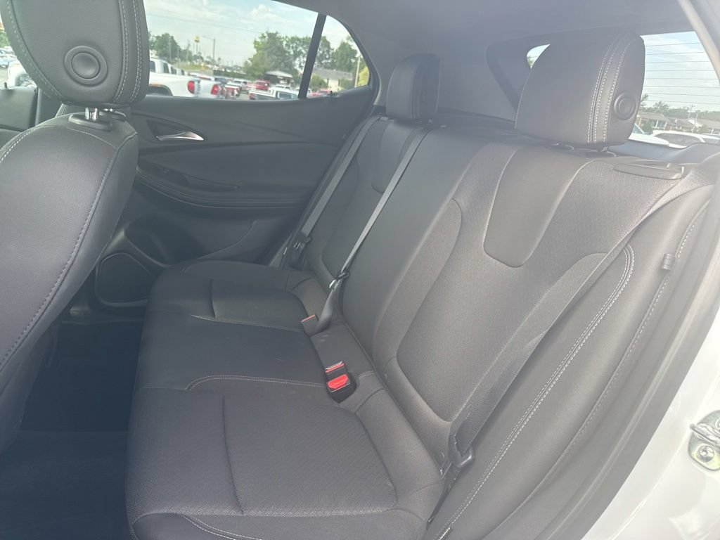 Used 2025 Buick Encore GX Preferred AWD/4WD image 9