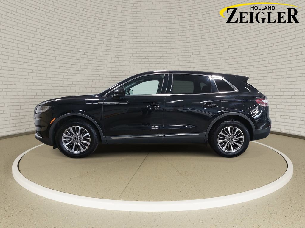 Used 2022 Lincoln Nautilus Reserve AWD/4WD image 8