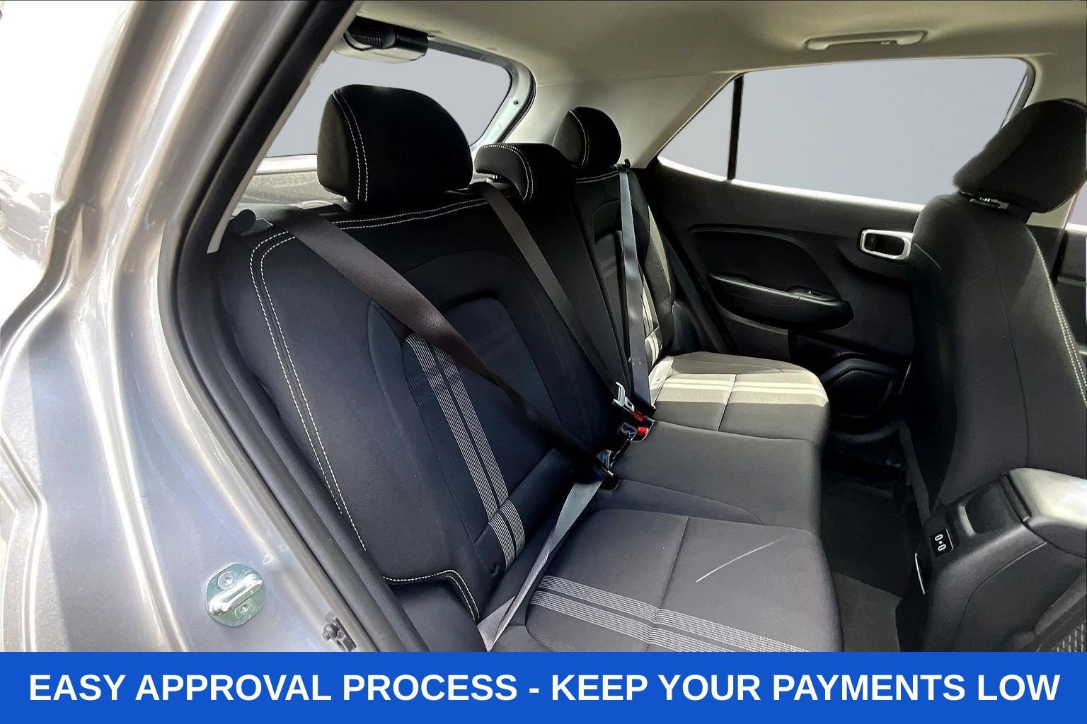 Used 2025 Hyundai Venue SEL FWD image 31