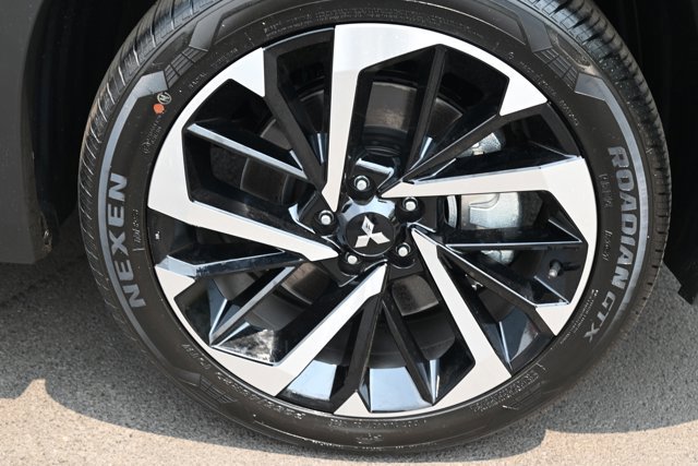 New 2023 Mitsubishi Outlander SEL image 15