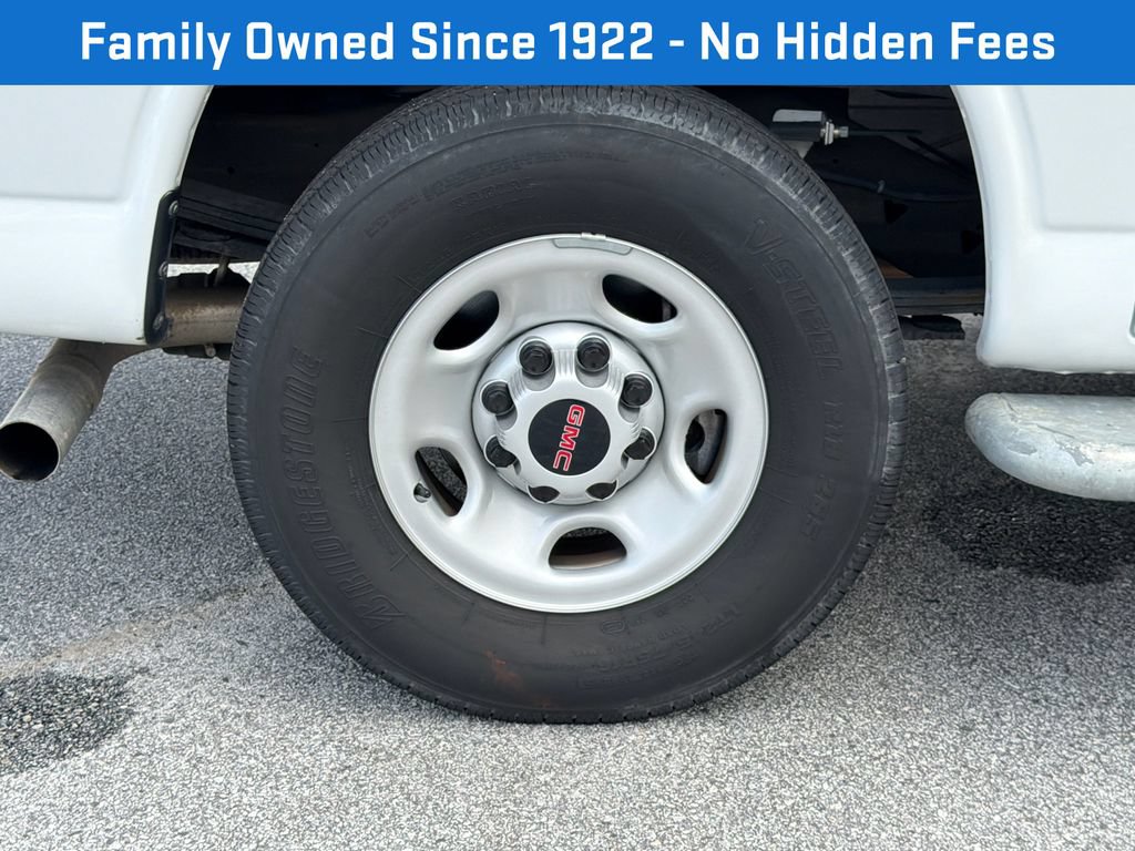 Used 2024 GMC Savana 2500 w/ Driver Convenience Package RWD image 16