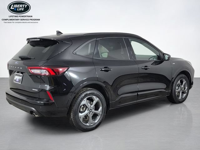 Used 2023 Ford Escape ST-Line w/ Tech Pack #1 AWD/4WD image 3