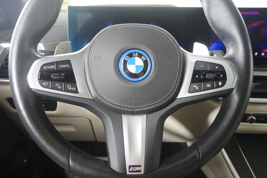 Used 2026 BMW X5 xDrive50e w/ Executive Package AWD/4WD image 17