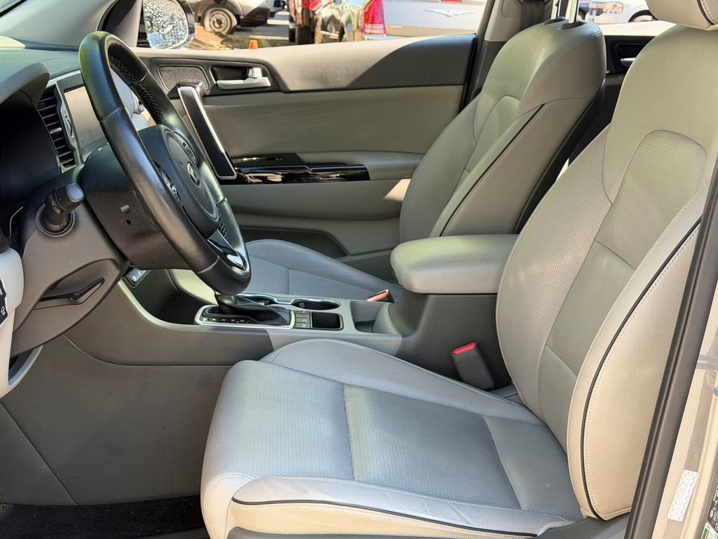 Used 2018 Kia Sportage EX w/ EX Technology Package FWD image 17