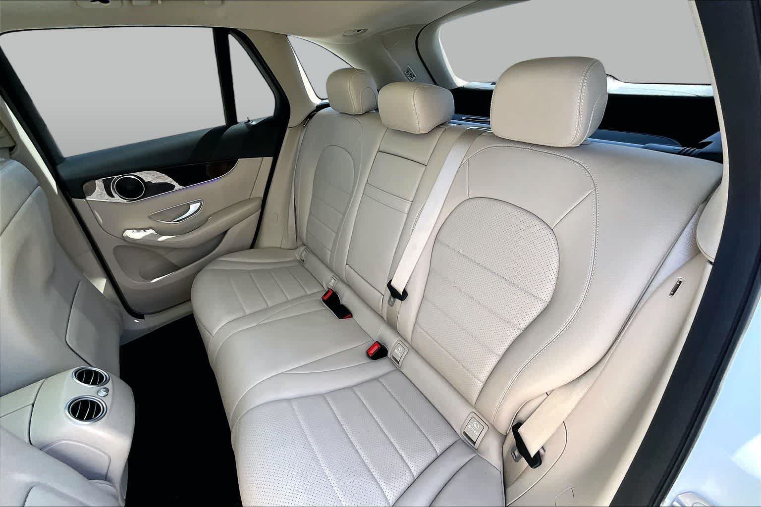 Used 2021 Mercedes-Benz GLC 300 image 38
