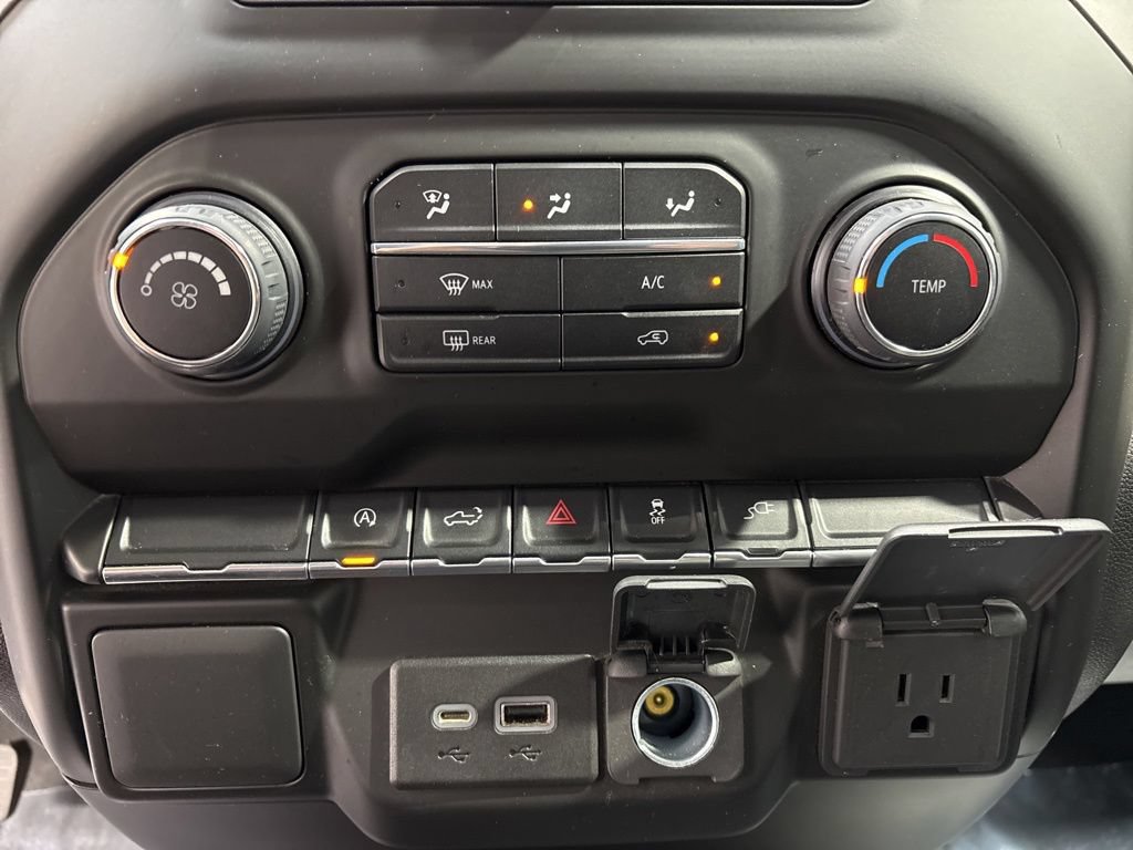 Used 2022 Chevrolet Silverado 1500 Custom AWD/4WD image 19