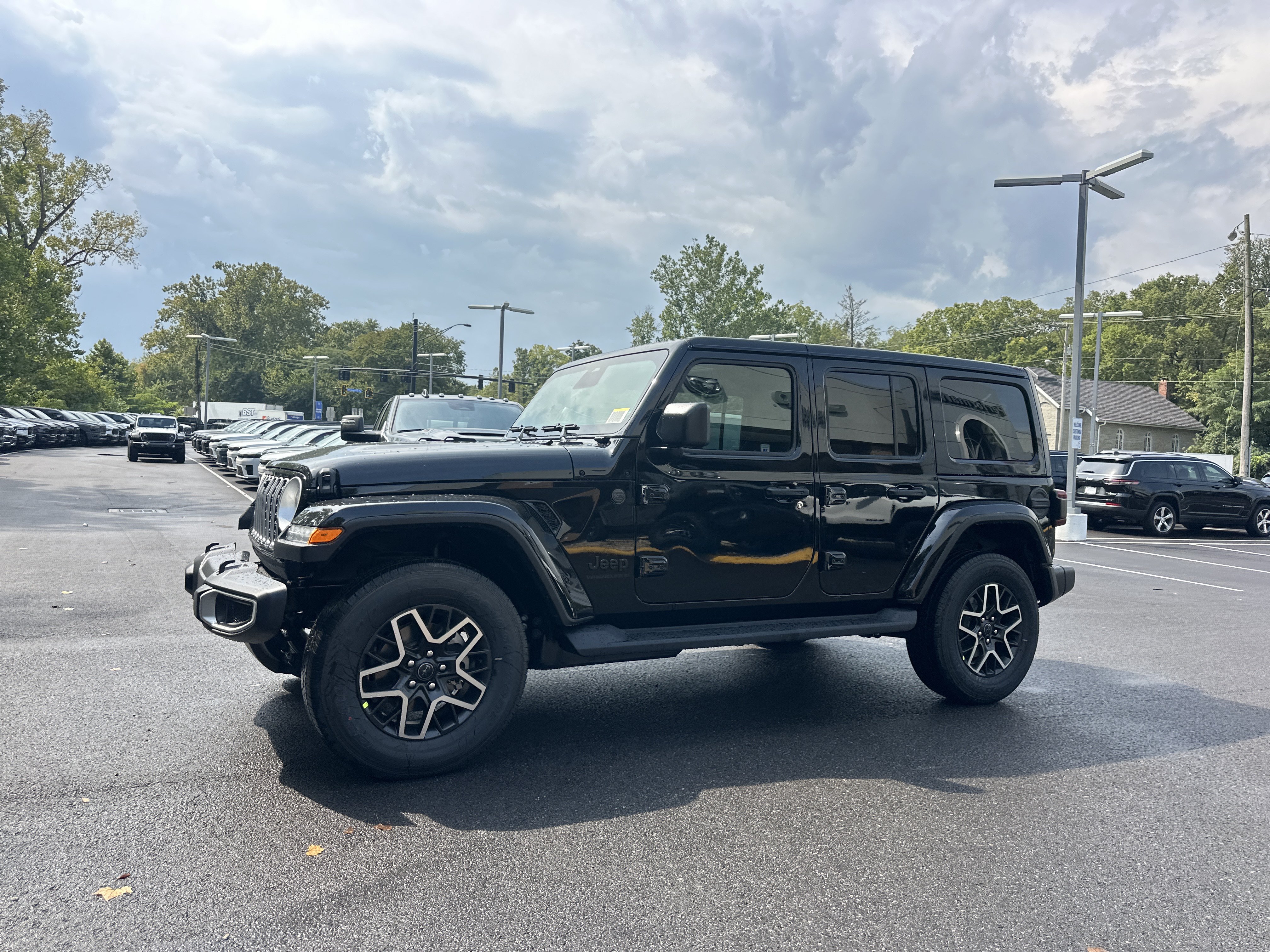 New 2027 Jeep Wrangler Unlimited Sahara AWD/4WD image 22